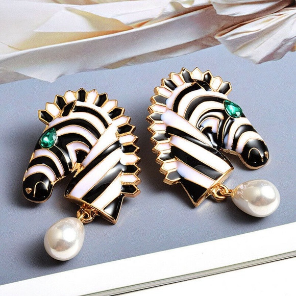 ZEBRA Earrings with pearls - Picture 5 of 5
